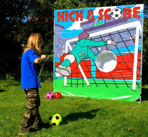 Kick & Score Soccer Frame Game - Image 3