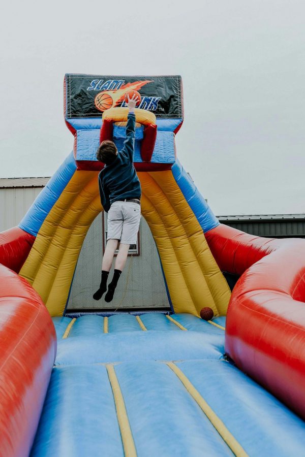 Slam Dunk Basketball Game